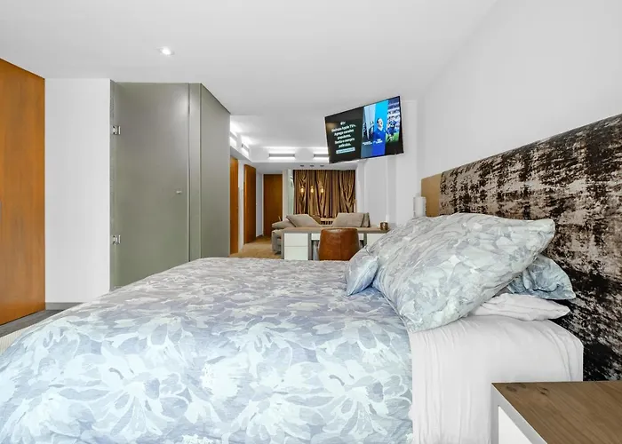 Urban Getaway, Trendy Polanco, Office *